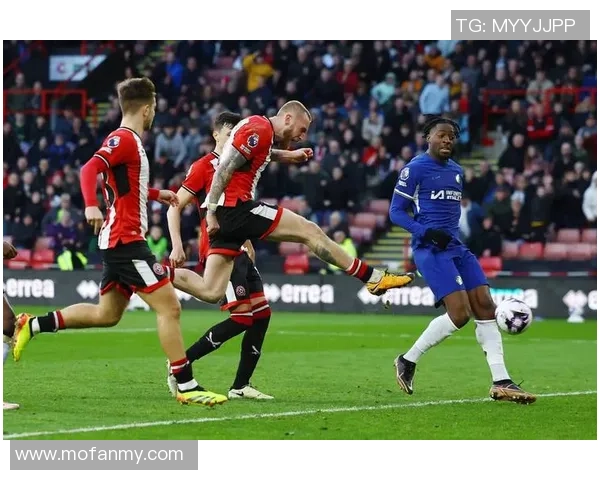 克罗托内主场迎战那不勒斯争夺三分之战精彩回顾与分析 克罗托内主场迎战那不勒斯争夺三分之战精彩回顾与分析